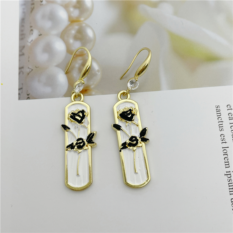 Romantic Flower Rectangle Alloy Plating Rhinestones Womenu0027S Ear hook 1 Pair