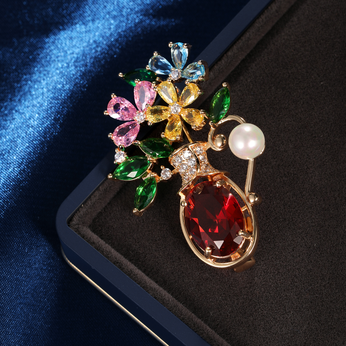 Elegant Vase Copper Plating Zircon Unisex Brooches