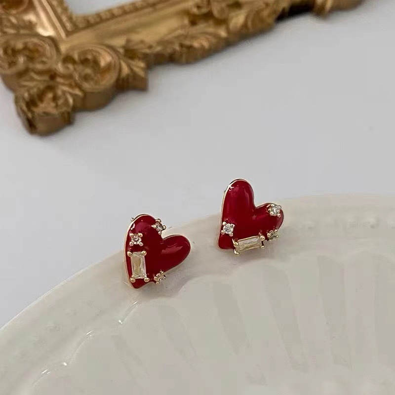 Fashion Heart Shape Alloy Enamel Artificial Diamond Womenu0027S Ear Studs 1 Pair