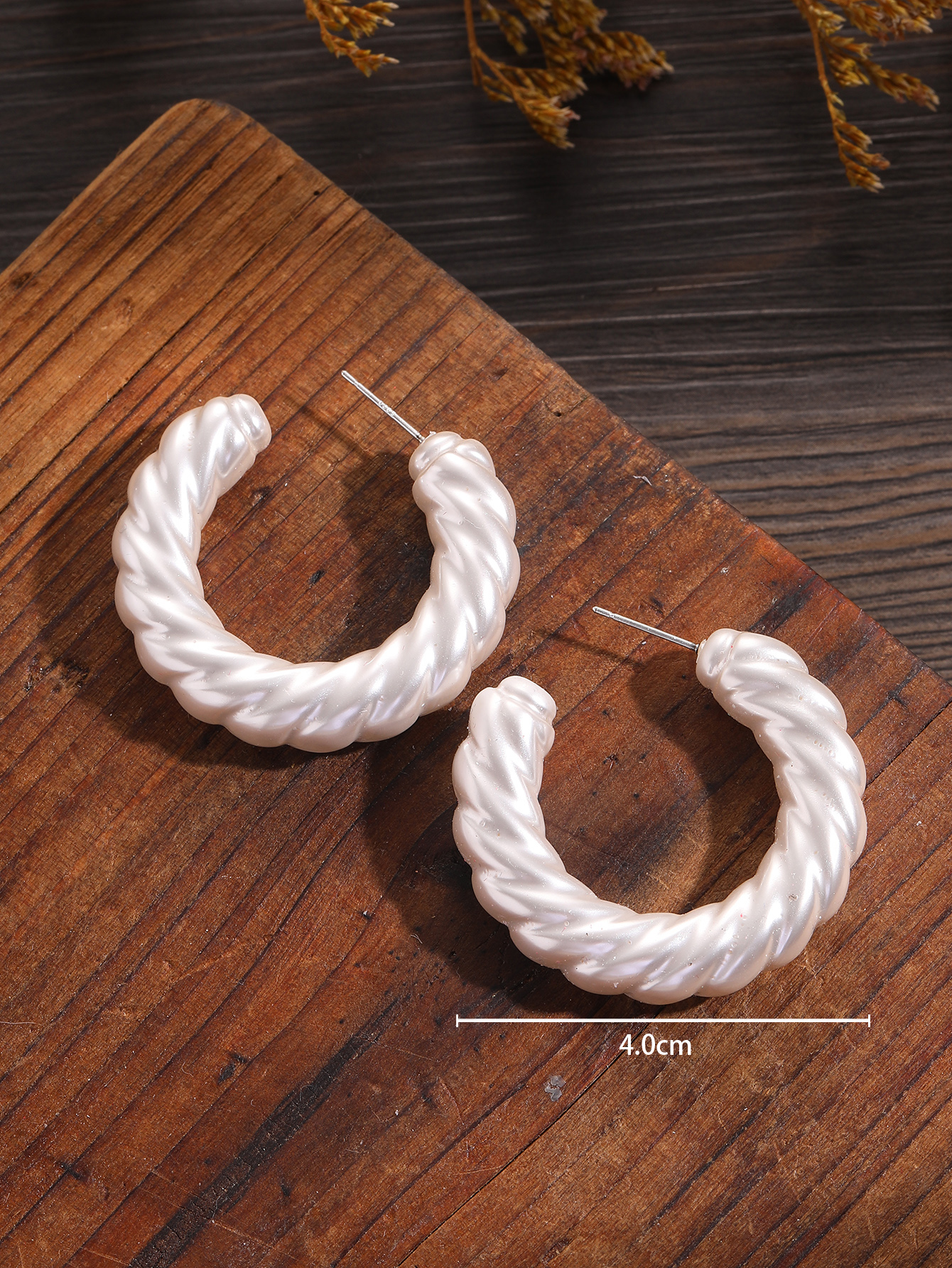 Simple Style C Shape Imitation Pearl Pleated Womenu0027S Ear Studs 1 Pair