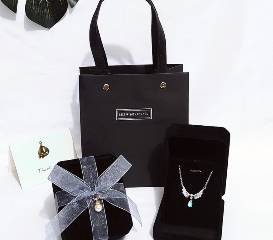 Simple Style Solid Color Cloth Jewelry Boxes 1 Piece