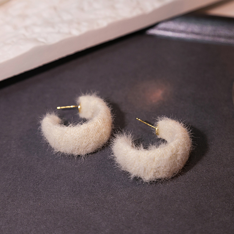 Fashion C Shape Heart Shape Alloy Flocking Plush Womenu0027S Ear Studs 1 Pair