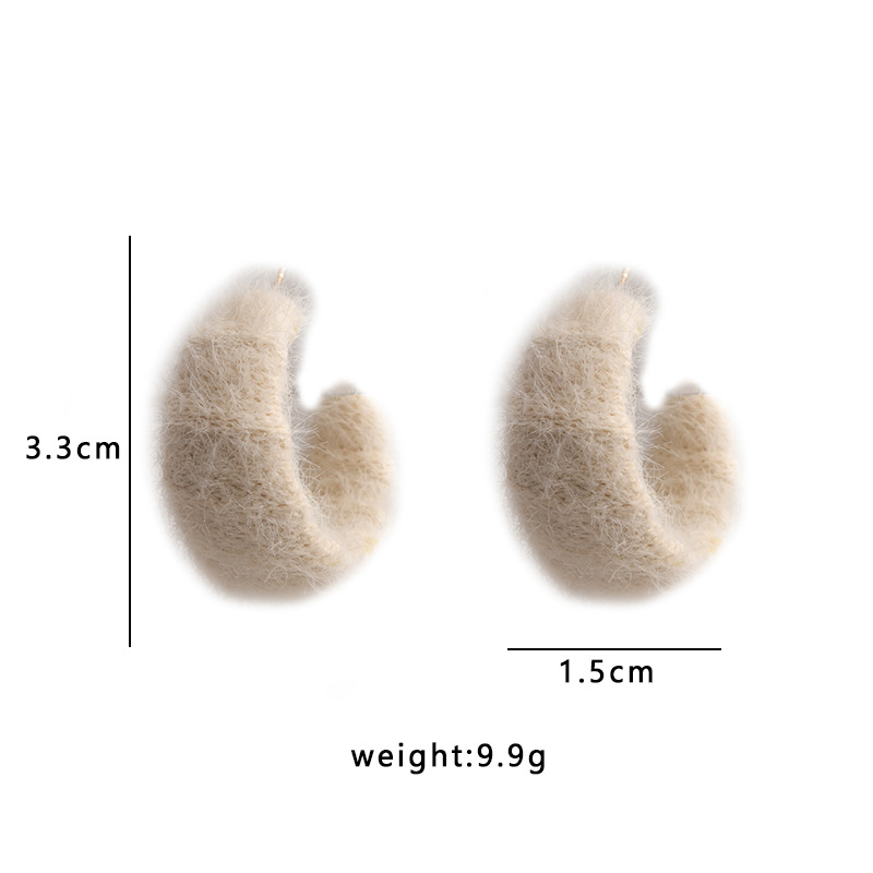 Fashion C Shape Heart Shape Alloy Flocking Plush Womenu0027S Ear Studs 1 Pair
