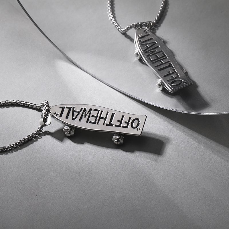Hip-Hop Skateboard Alloy Titanium Steel Plating Sweater Chain 1 Piece