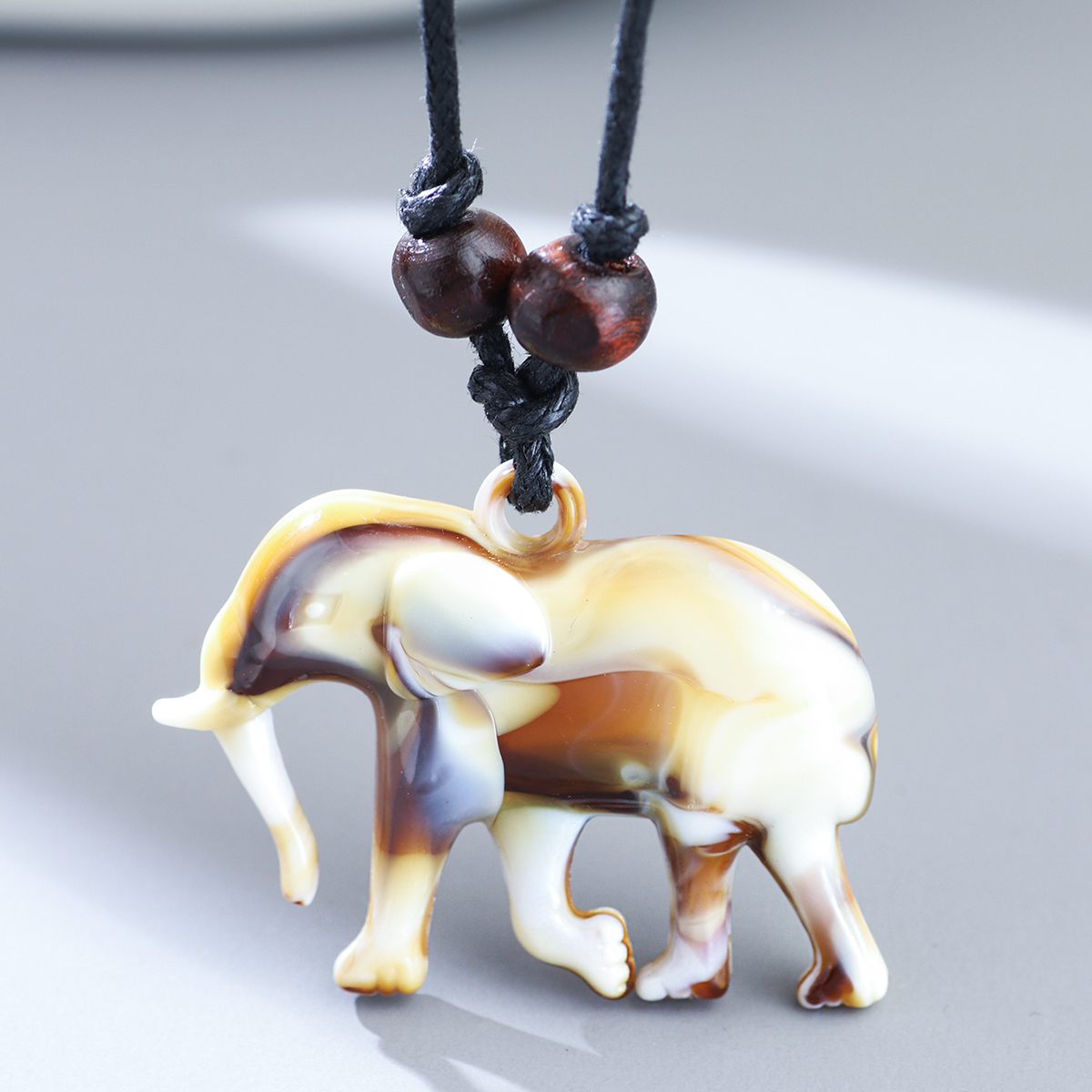 Ethnic Style Elephant Resin Unisex Pendant Necklace 1 Piece