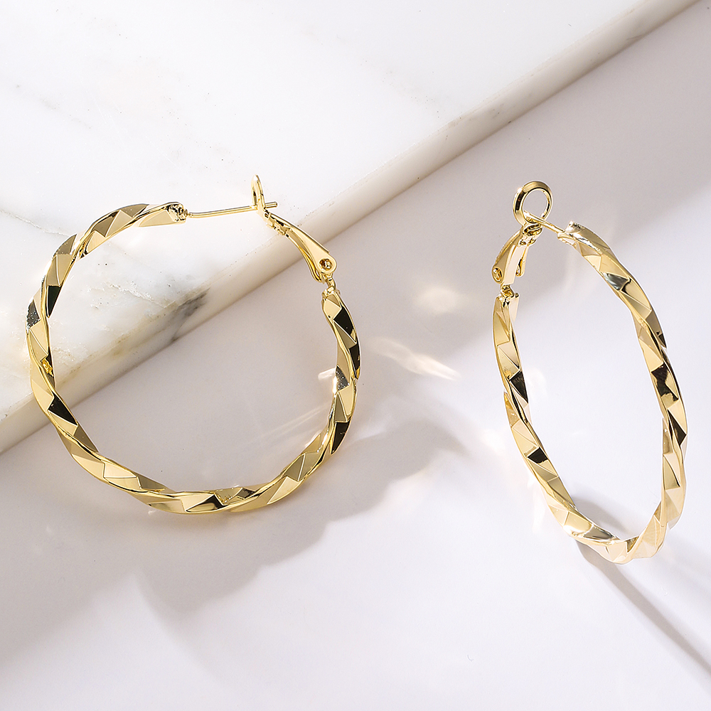 Fashion Solid Color Copper Plating Hoop Earrings 1 Pair