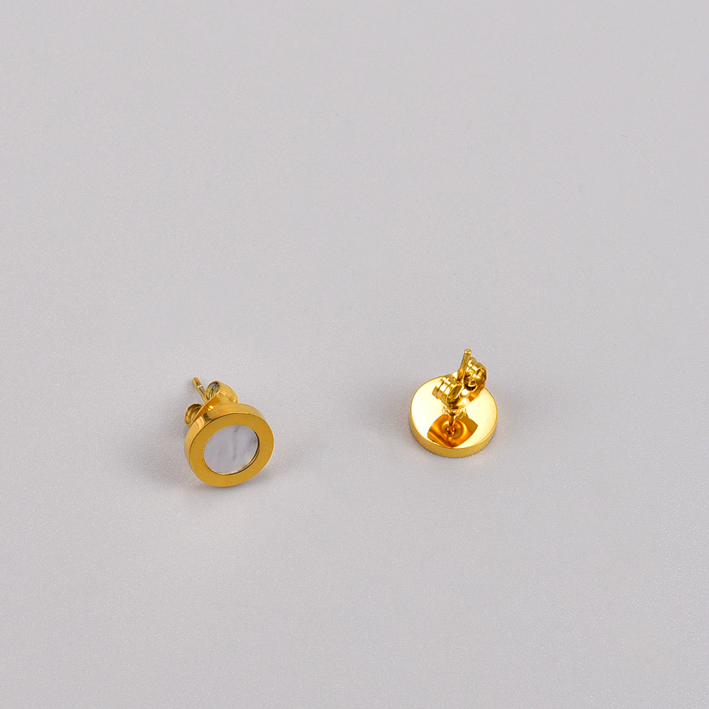 Simple Style Round Titanium Steel Gold Plated Ear Studs 1 Pair