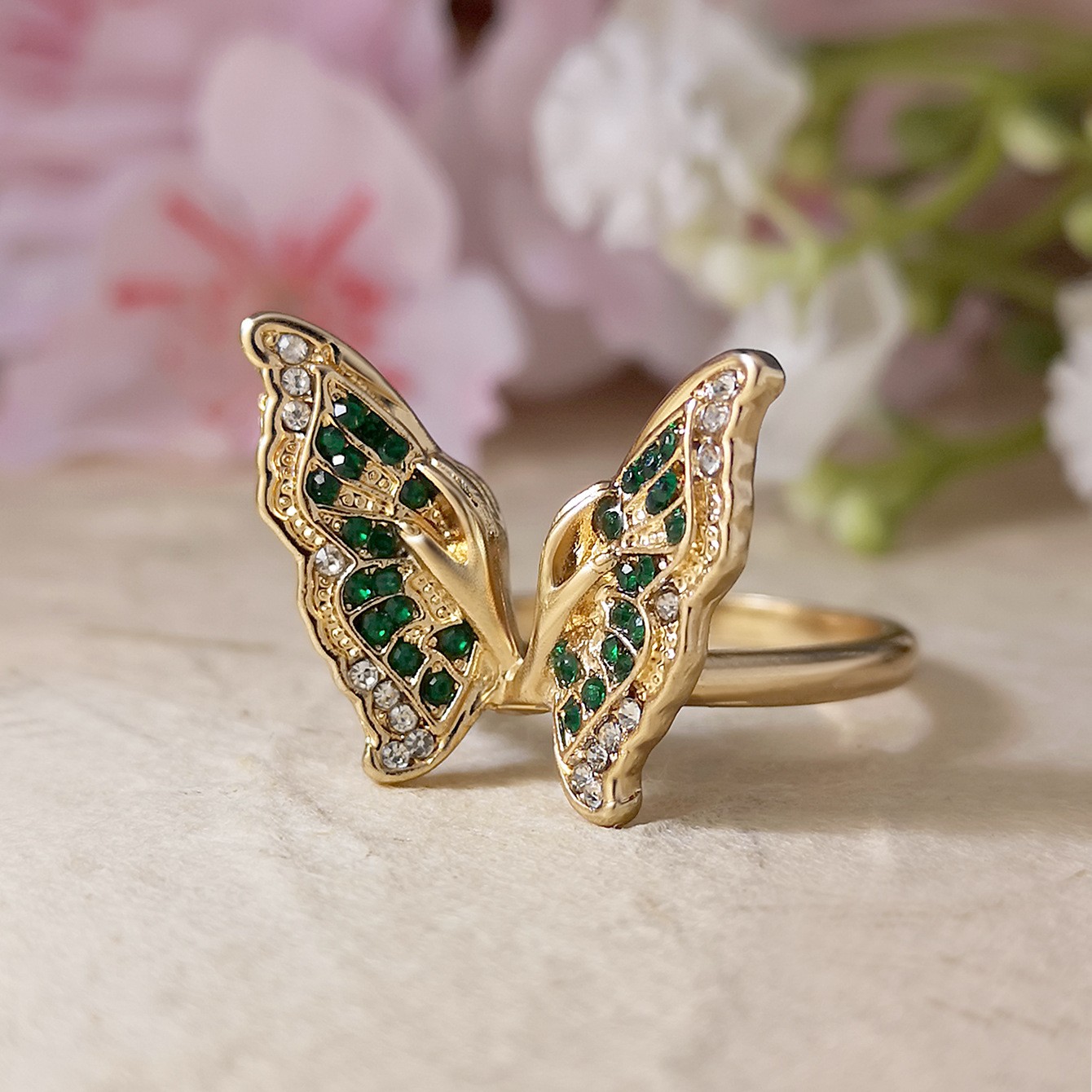 Retro Butterfly Alloy Inlay Zircon Womenu0027S Rings 1 Piece