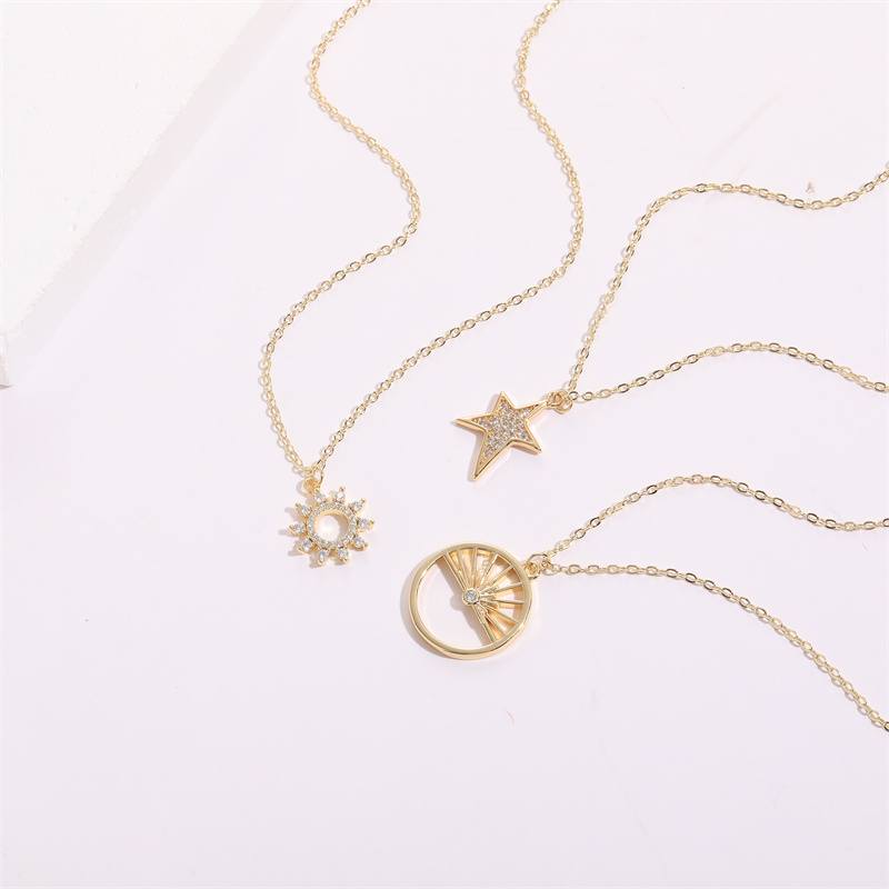 Simple Style Sun Star Copper Gold Plated Zircon Pendant Necklace 1 Piece