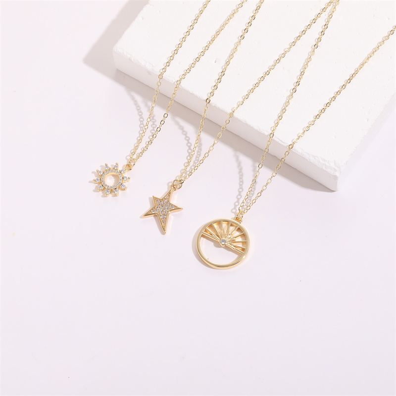 Simple Style Sun Star Copper Gold Plated Zircon Pendant Necklace 1 Piece