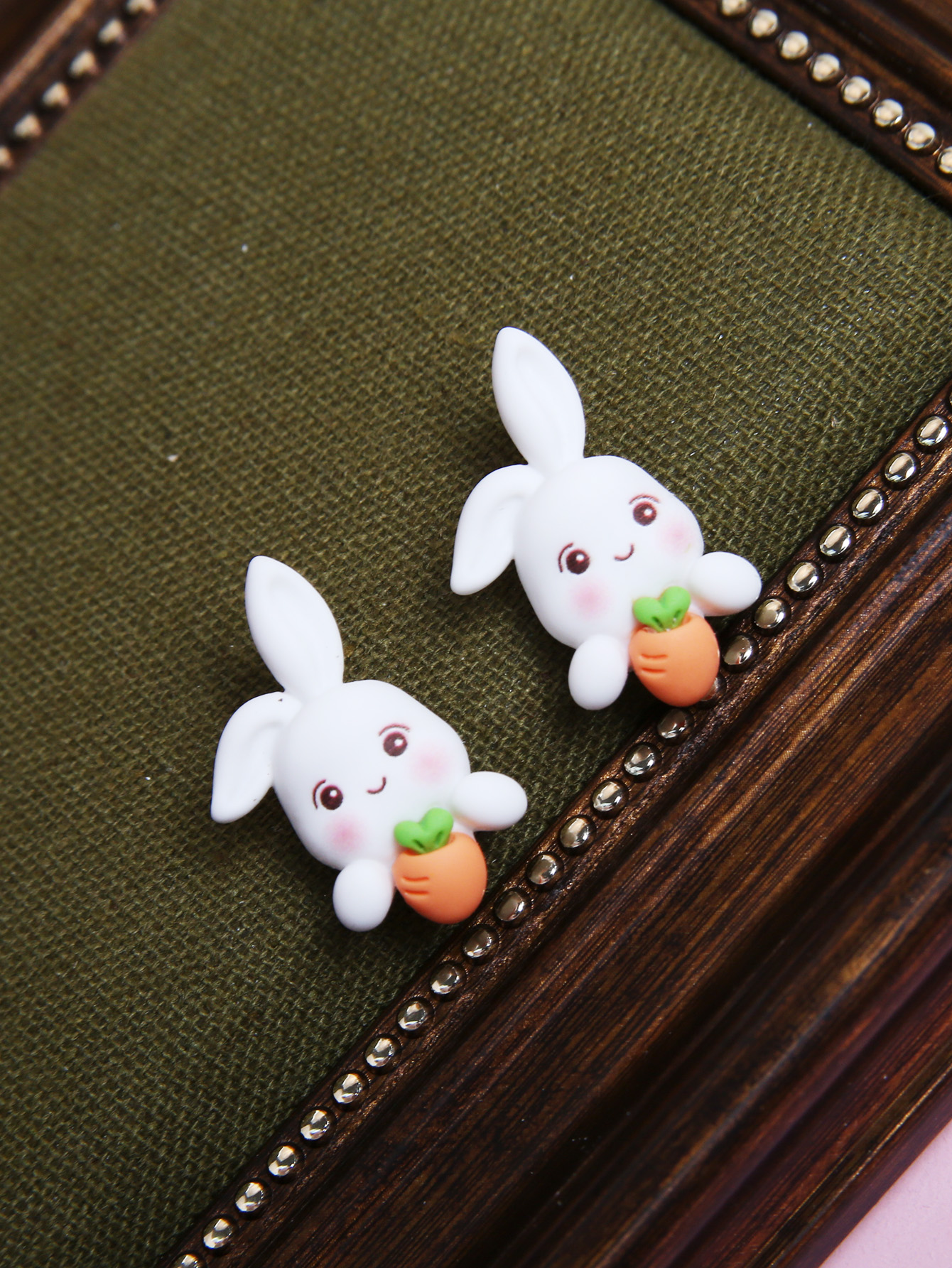 Fashion Rabbit Carrot Resin Womenu0027S Ear Studs 1 Pair