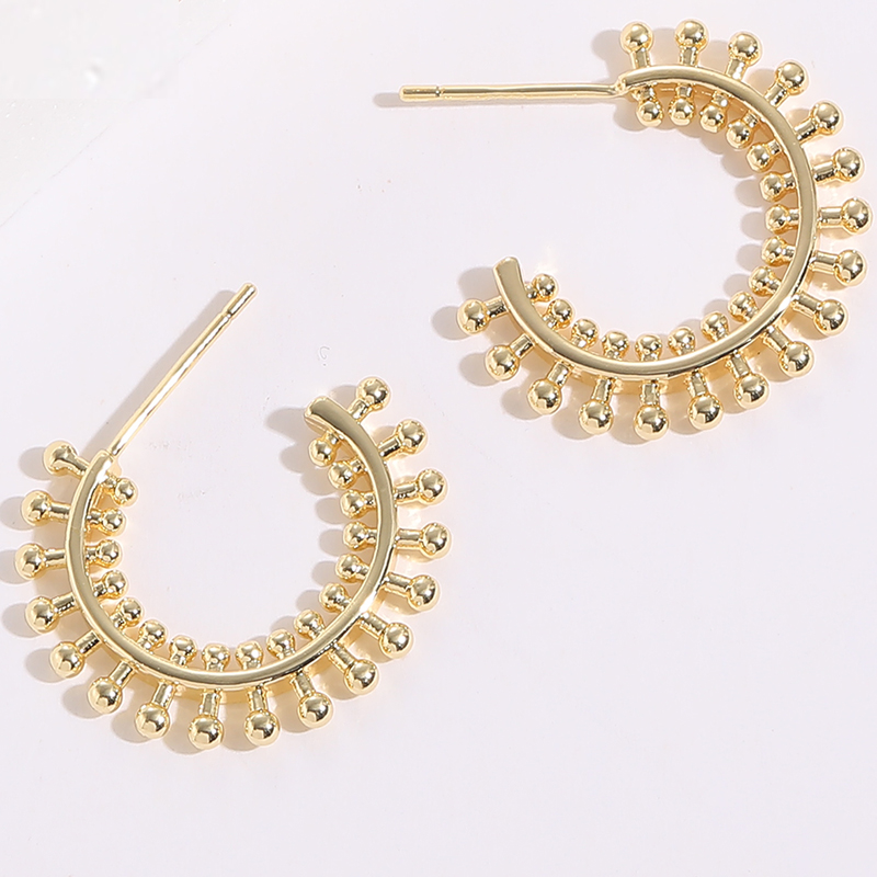 Elegant C Shape Copper Pleated Gold Plated Ear Studs 1 Pair