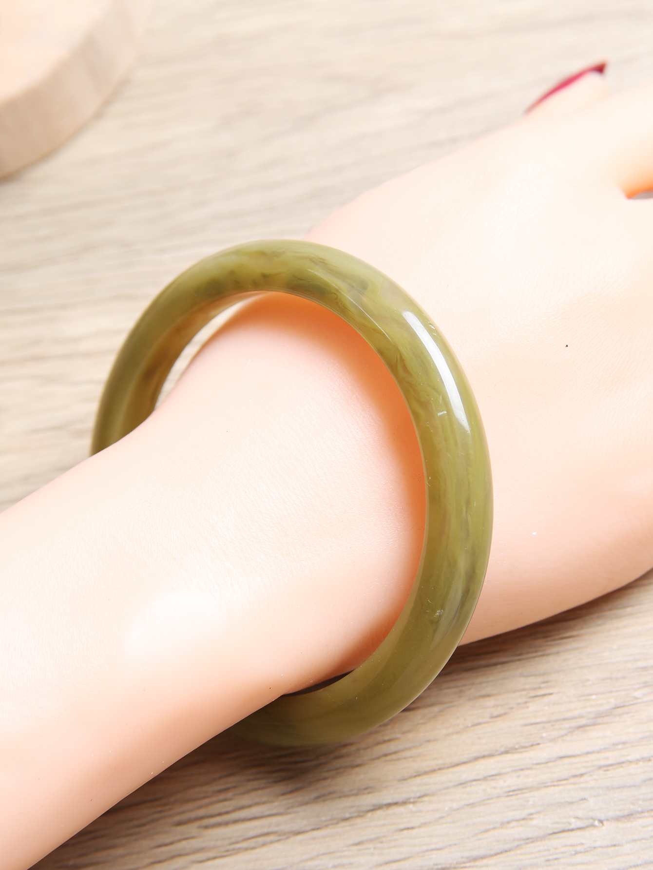 Vintage Style Round Synthetic Resin Womenu0027S Bangle 1 Piece