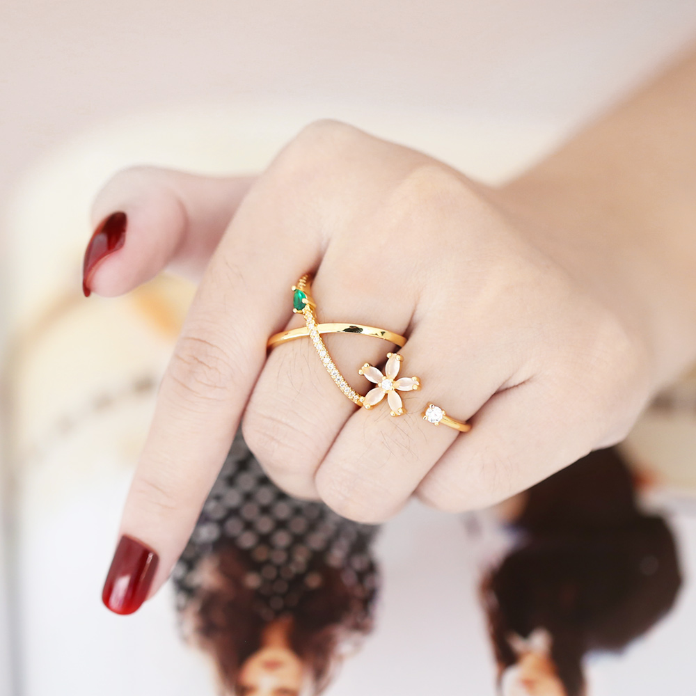 Simple Style Geometric Flower Copper Gold Plated Zircon Open Ring 1 Piece