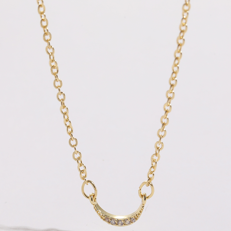 Elegant Moon Copper Gold Plated Zircon Pendant Necklace 1 Piece