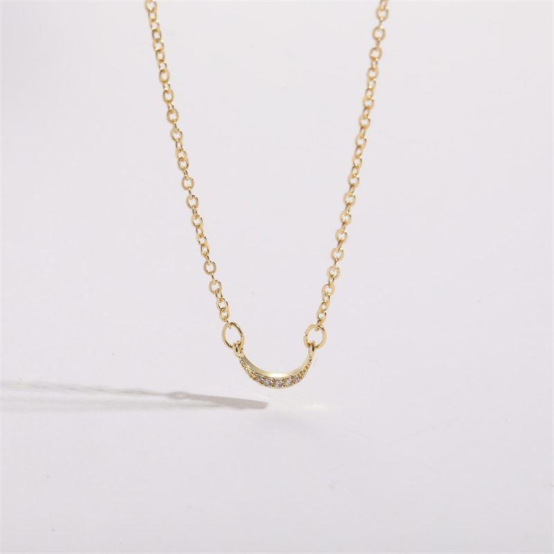 Elegant Moon Copper Gold Plated Zircon Pendant Necklace 1 Piece