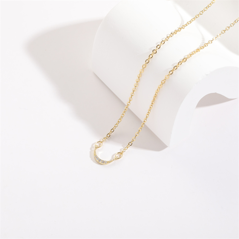 Elegant Moon Copper Gold Plated Zircon Pendant Necklace 1 Piece