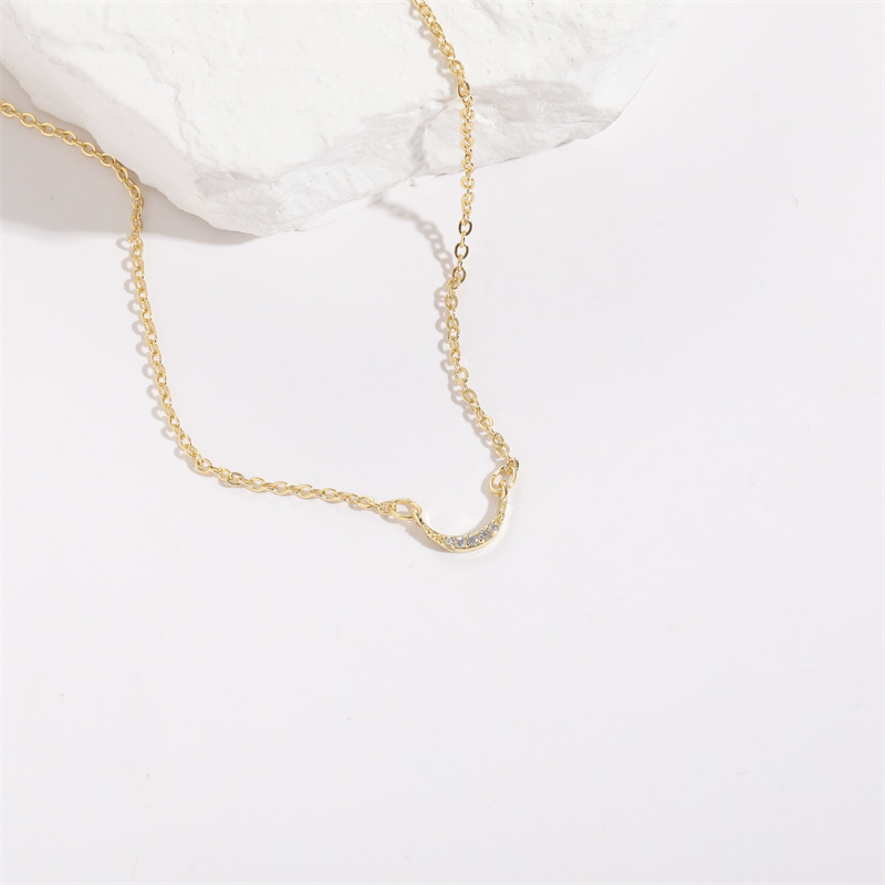 Elegant Moon Copper Gold Plated Zircon Pendant Necklace 1 Piece