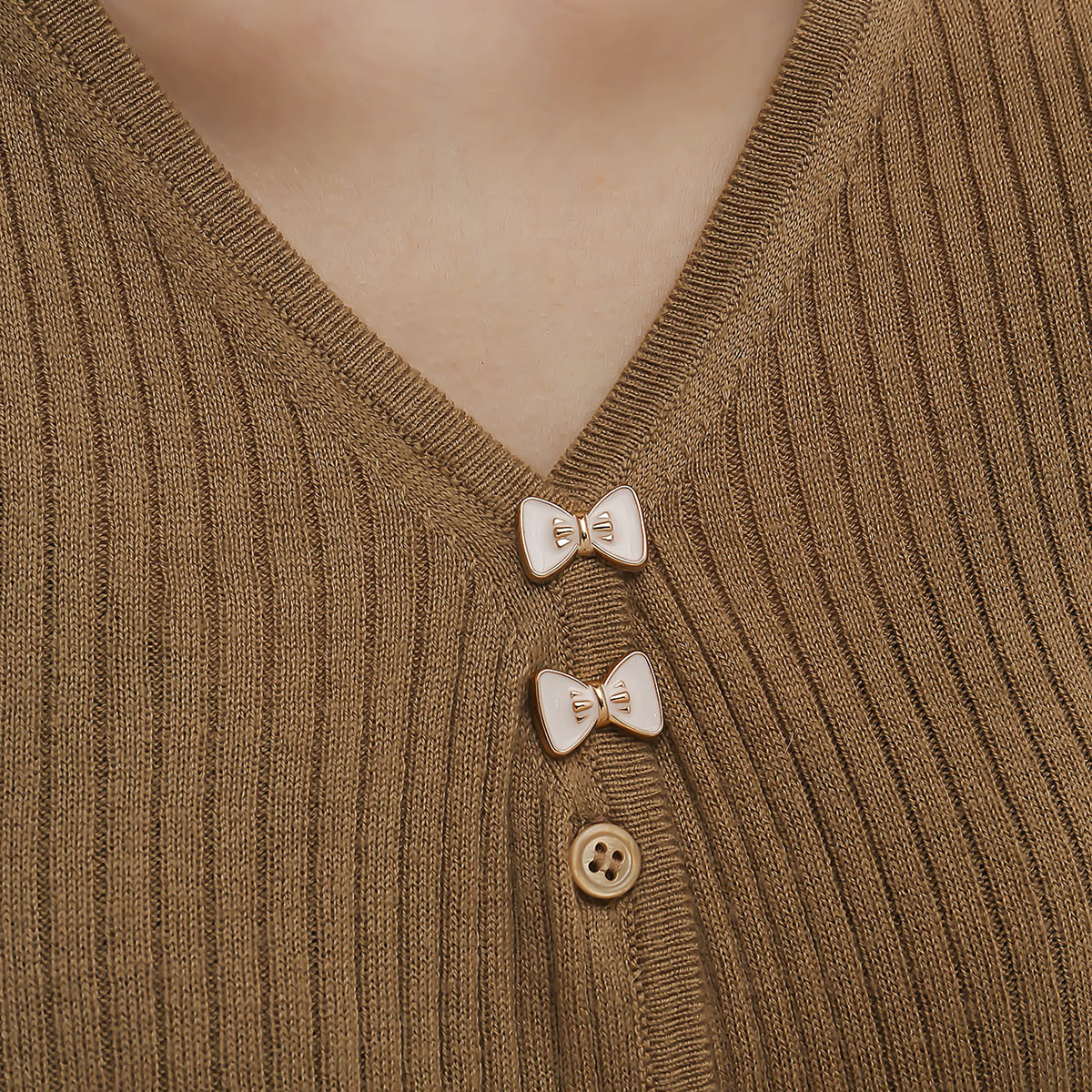 Simple Style Bow Knot Alloy Womenu0027S Brooches