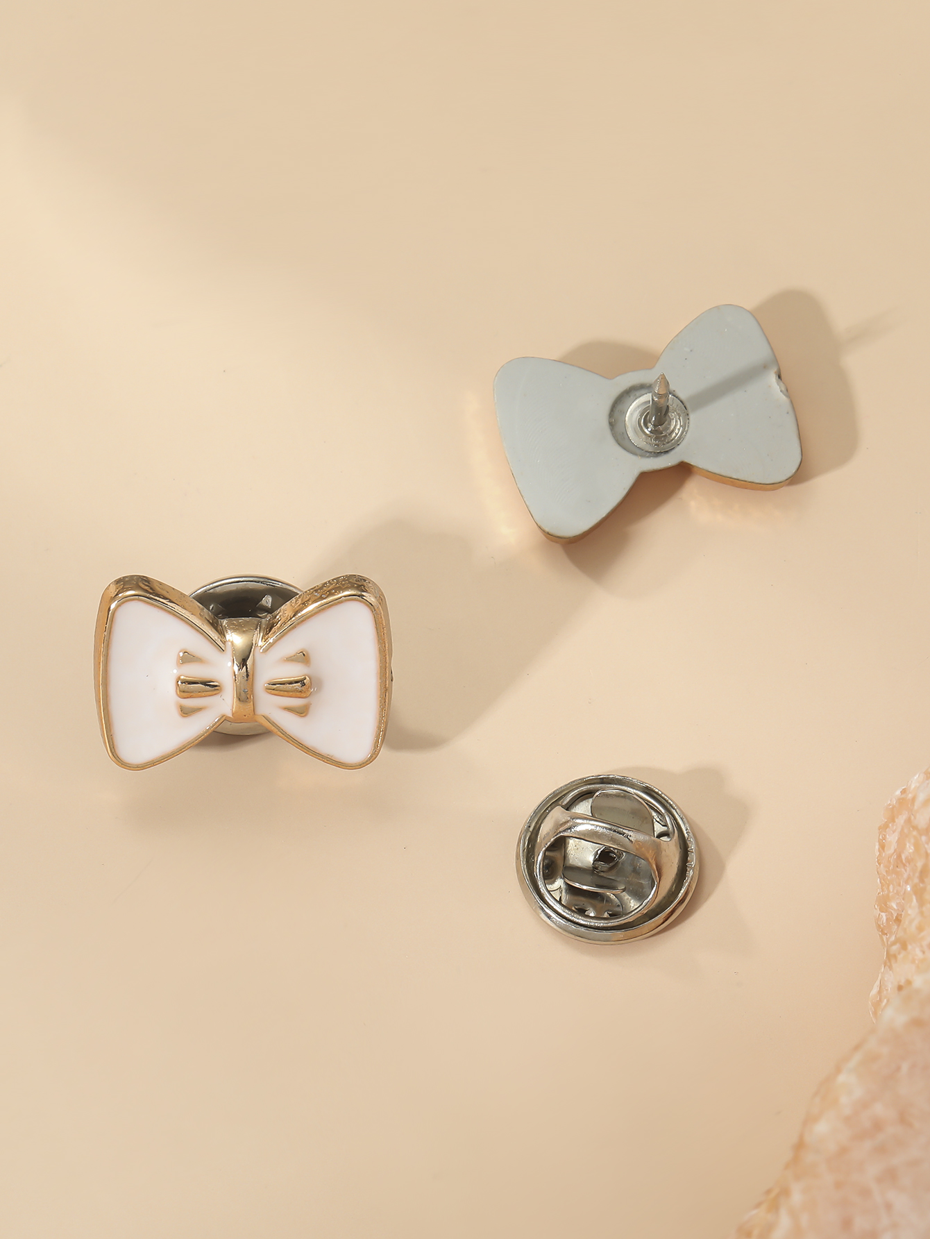 Simple Style Bow Knot Alloy Womenu0027S Brooches