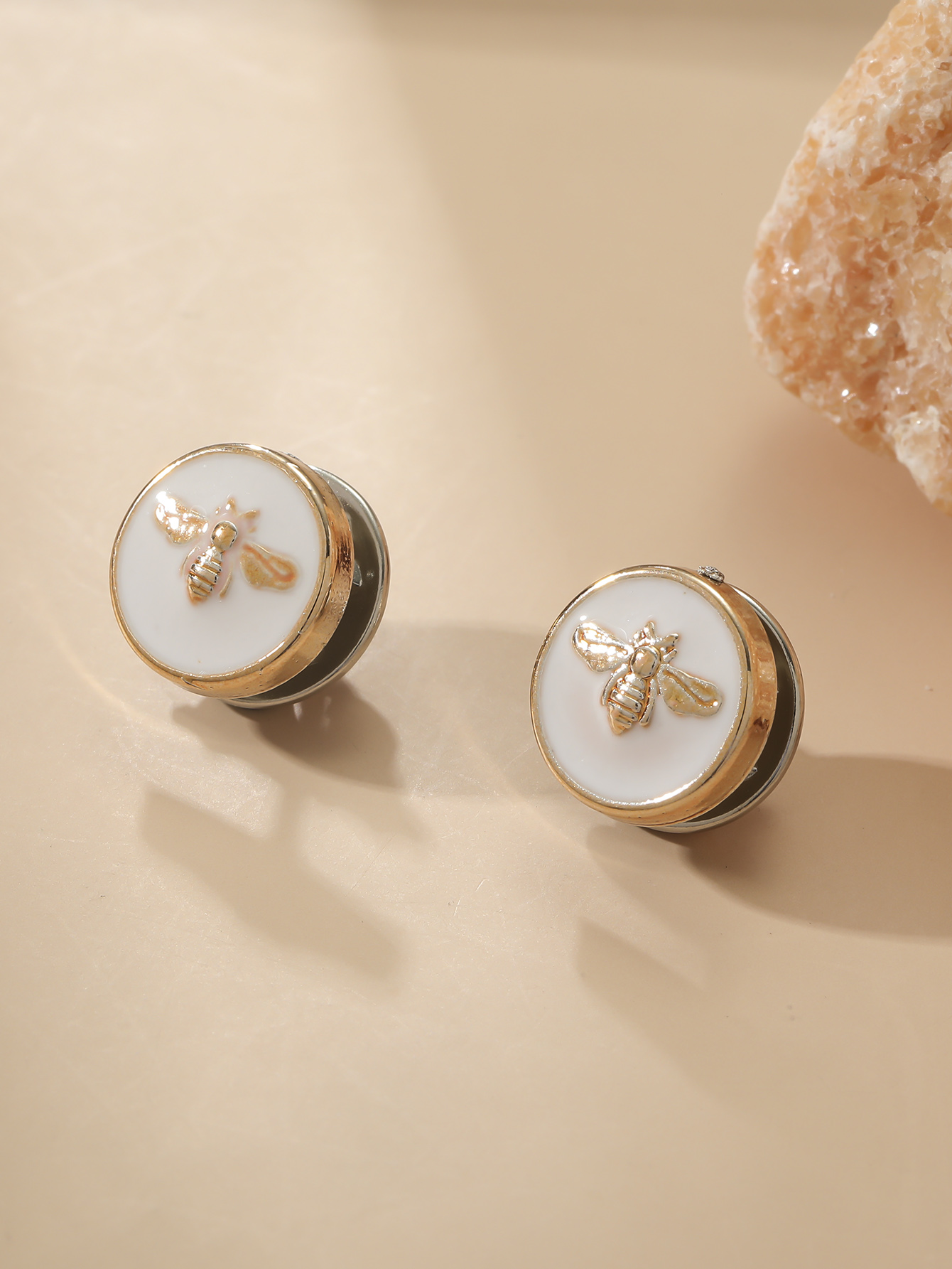 Simple Style Bee Alloy Plating Womenu0027S Brooches