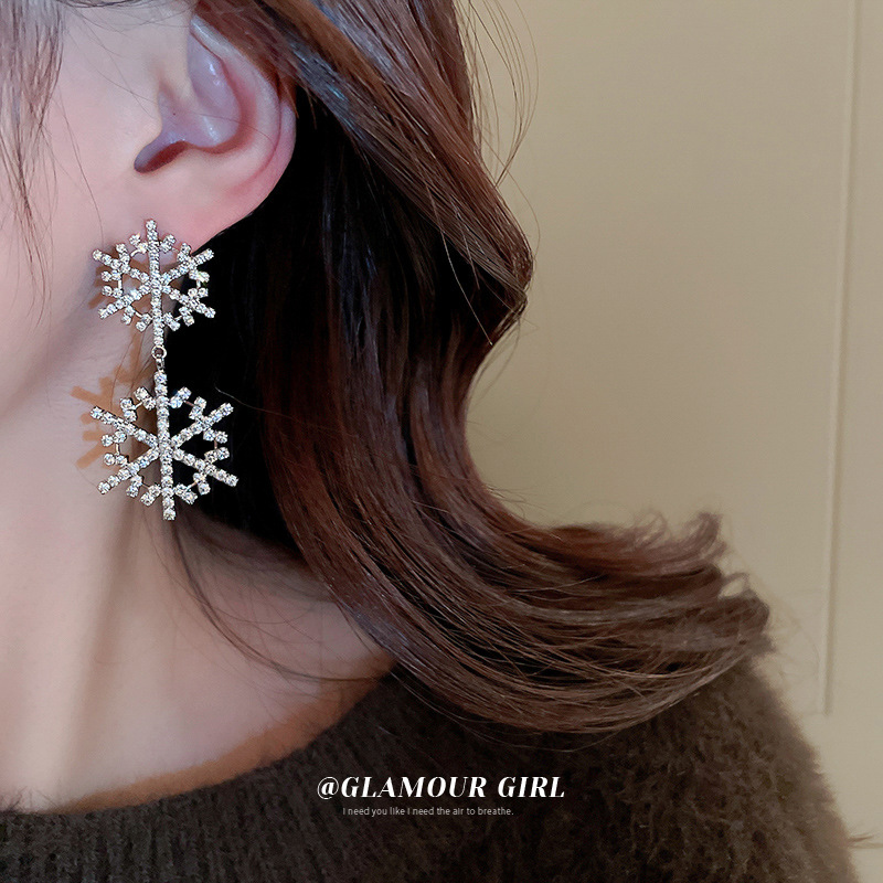 Fashion Snowflake Copper Inlay Zircon Drop Earrings 1 Pair