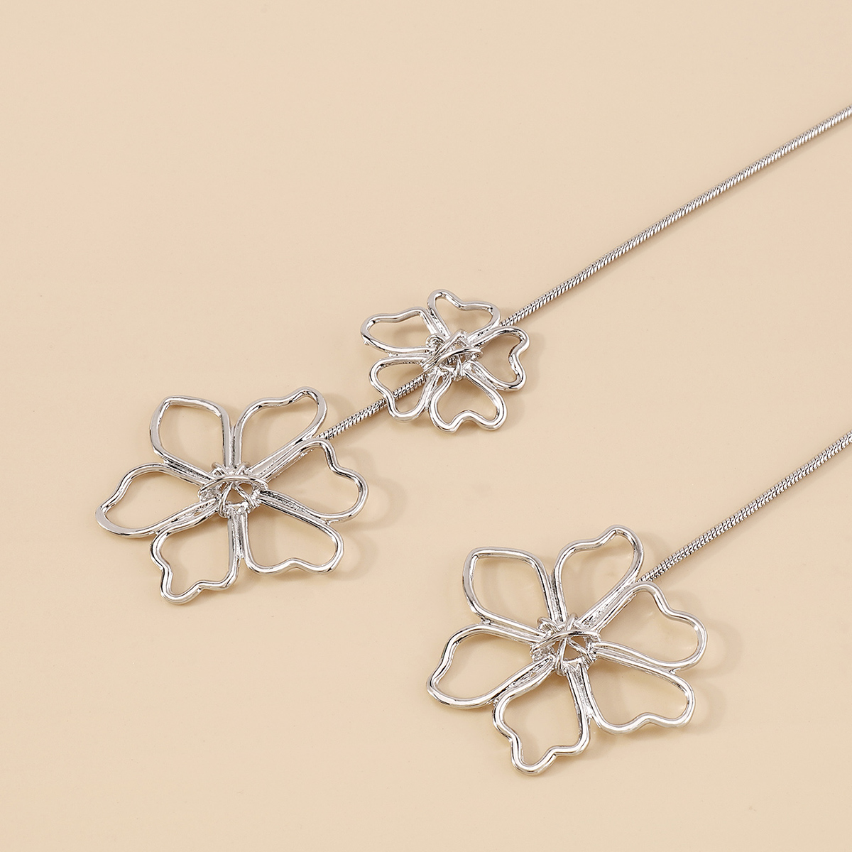 Sexy Flower Alloy Plating Womenu0027S Necklace 1 Piece