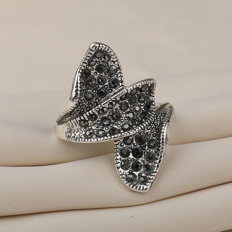 Retro Leaf Alloy Inlay Artificial Rhinestones Unisex Rings 1 Piece