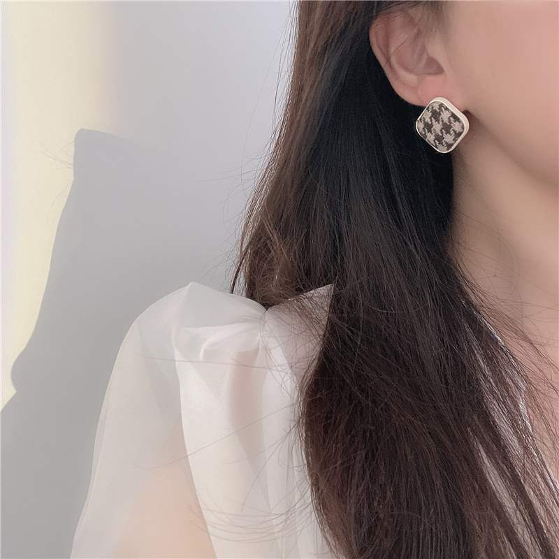 Fashion Round Alloy Artificial Rhinestones Womenu0027S Ear Studs 1 Pair