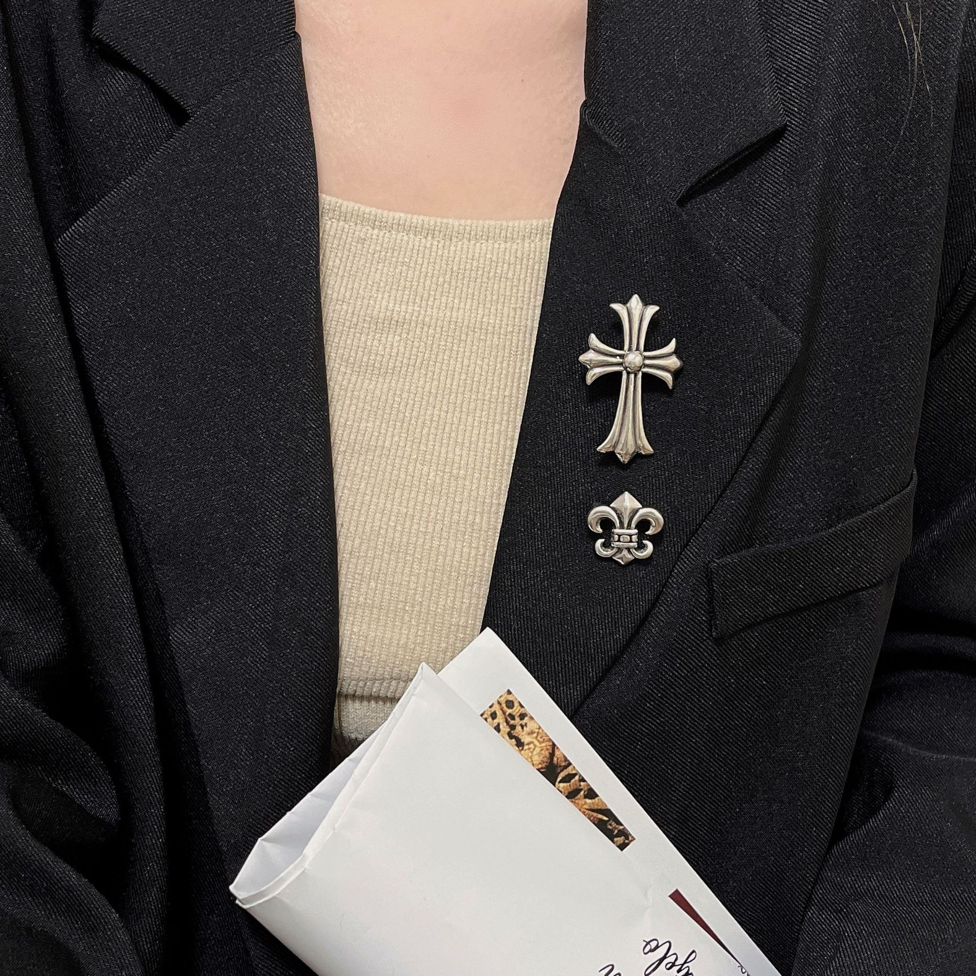 Vintage Style Cross Alloy Plating Unisex Brooches 1 Piece