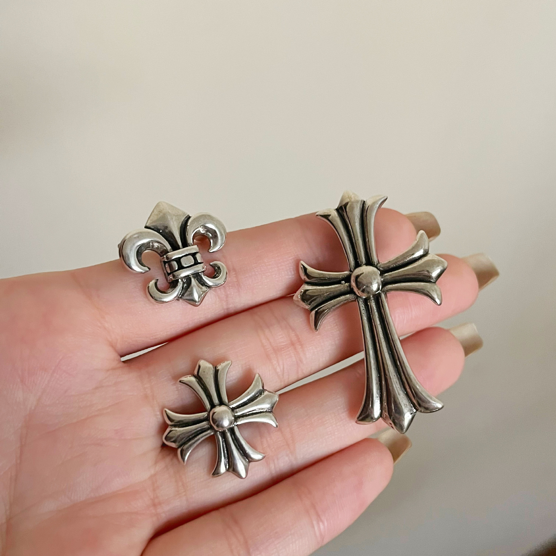 Vintage Style Cross Alloy Plating Unisex Brooches 1 Piece