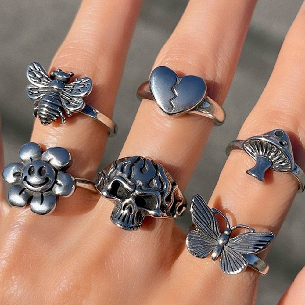 Fashion Heart Shape Bee Butterfly Alloy Plating Womenu0027S Rings 1 Piece