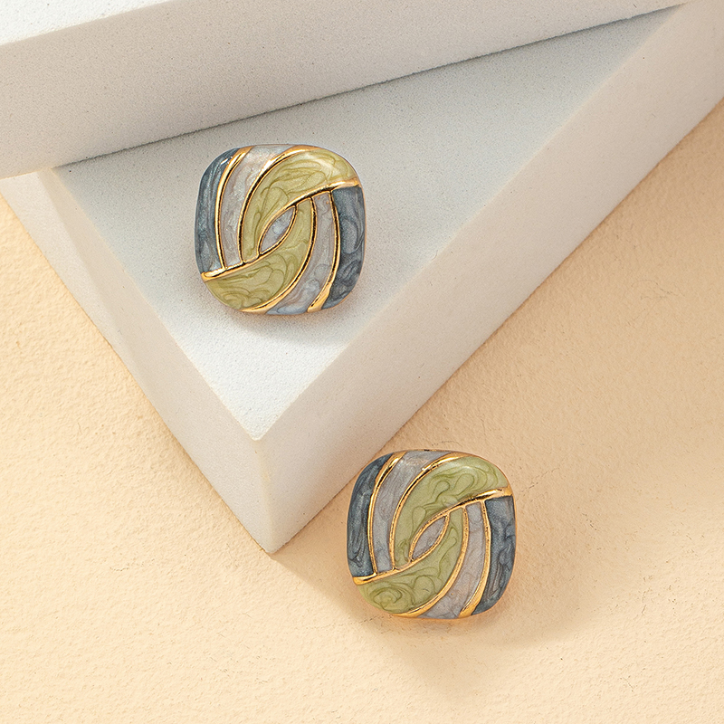 Retro Geometric Alloy Enamel Womenu0027S Ear Studs 1 Pair