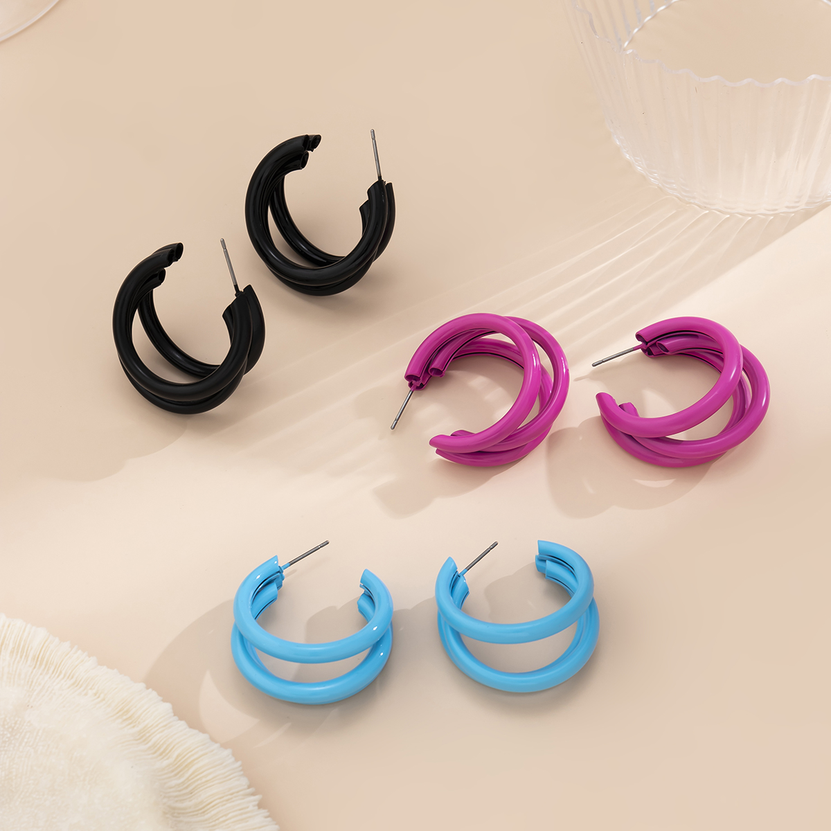 Cool Style C Shape Iron Spray Paint Three-dimensional Womenu0027S Ear Studs 1 Pair