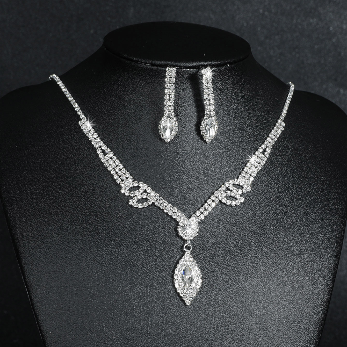 Elegant Water Droplets Tassel Artificial Crystal Metal Inlay Rhinestones Earrings Necklace 1 Set