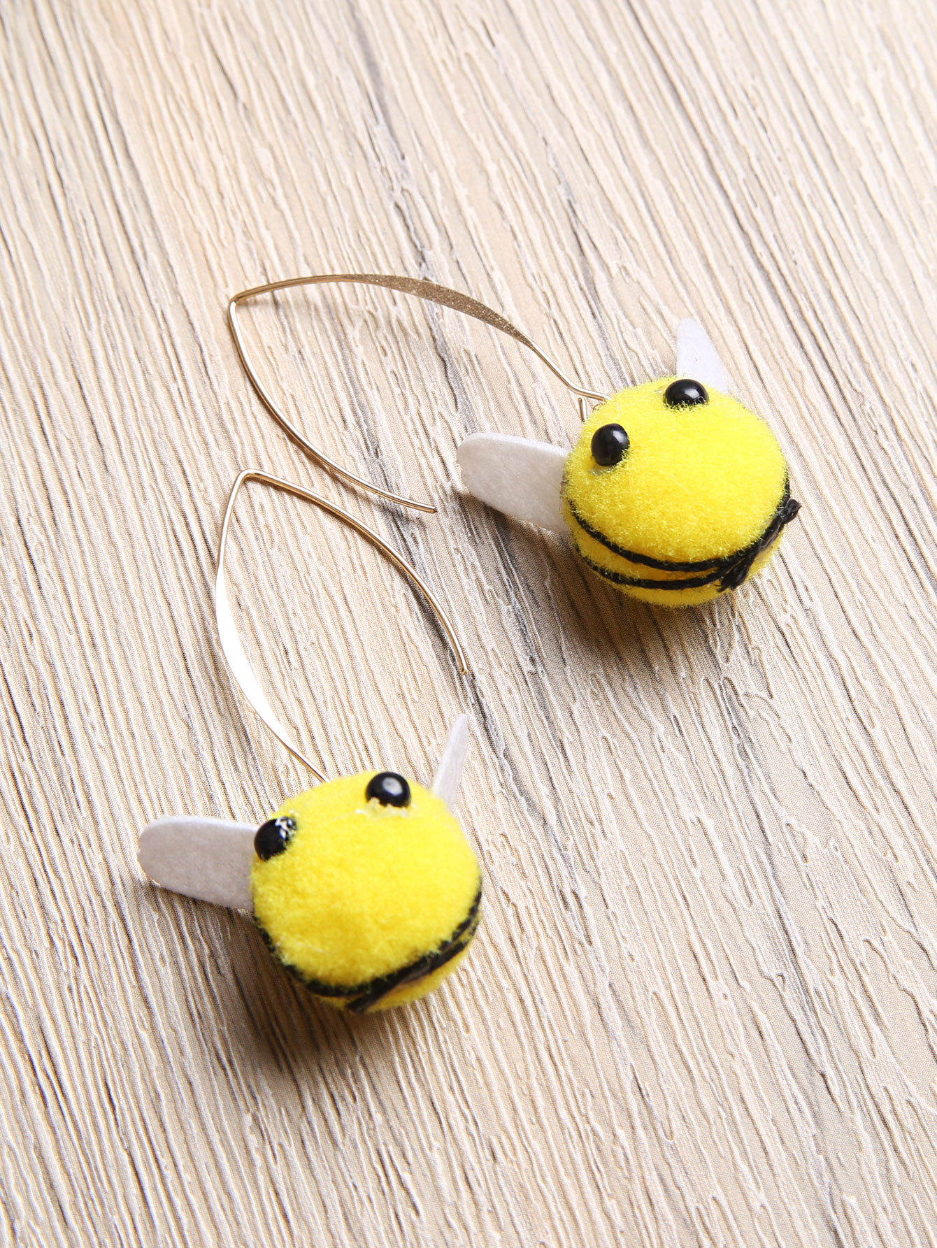 Sweet Bee Alloy Flocking Womenu0027S Ear hook 1 Pair