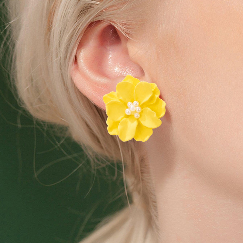 Simple Style Flower Alloy Three-dimensional Womenu0027S Ear Studs 1 Pair