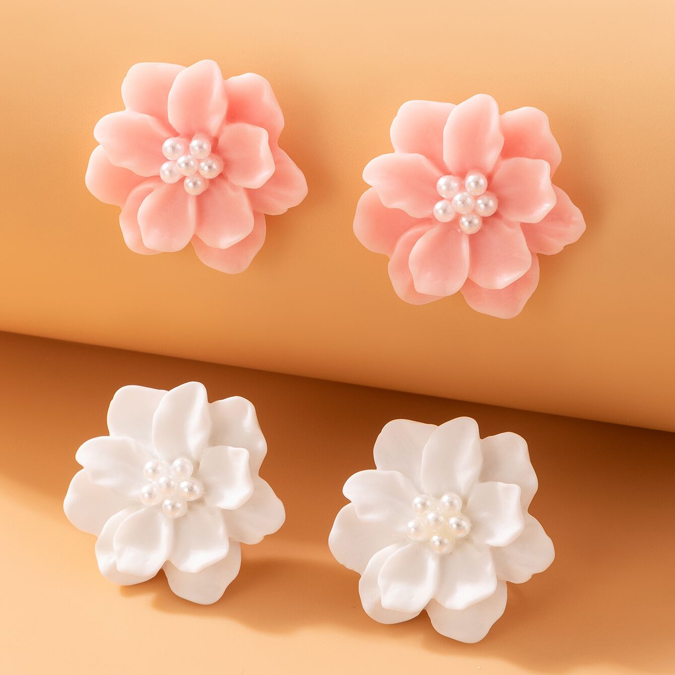 Simple Style Flower Alloy Three-dimensional Womenu0027S Ear Studs 1 Pair