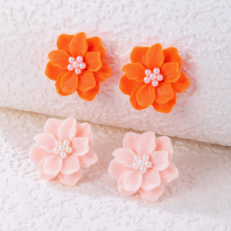 Simple Style Flower Alloy Three-dimensional Womenu0027S Ear Studs 1 Pair