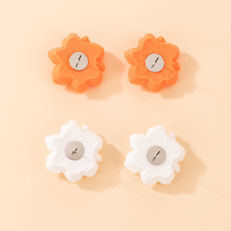 Simple Style Flower Alloy Three-dimensional Womenu0027S Ear Studs 1 Pair