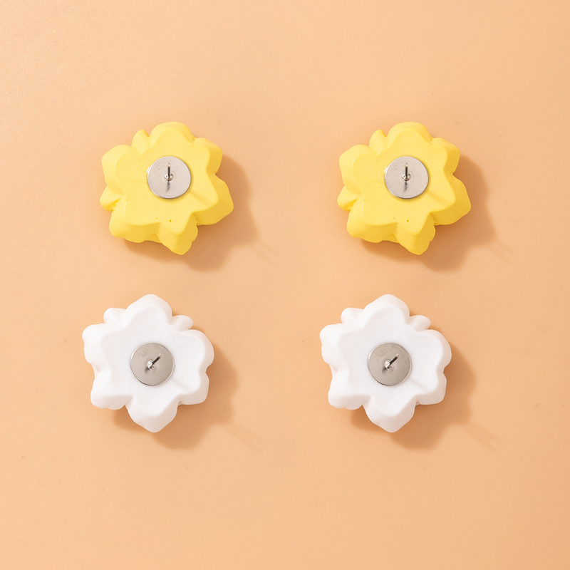 Simple Style Flower Alloy Three-dimensional Womenu0027S Ear Studs 1 Pair