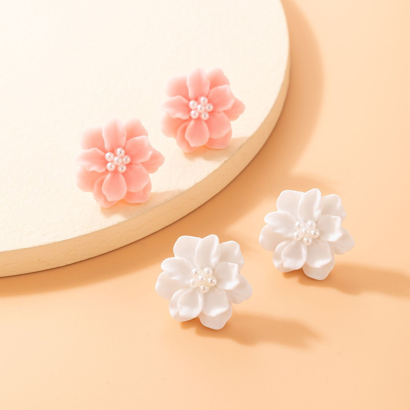 Simple Style Flower Alloy Three-dimensional Womenu0027S Ear Studs 1 Pair