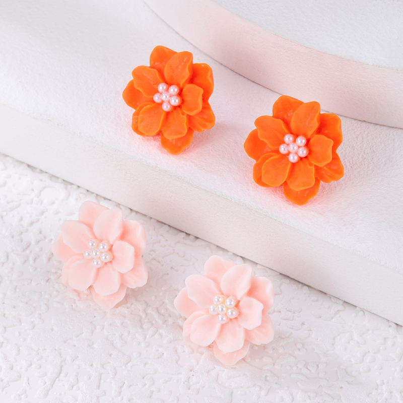 Simple Style Flower Alloy Three-dimensional Womenu0027S Ear Studs 1 Pair