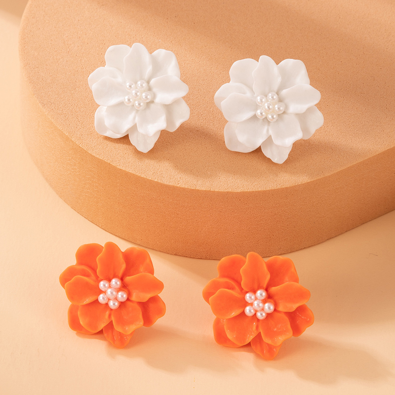 Simple Style Flower Alloy Three-dimensional Womenu0027S Ear Studs 1 Pair