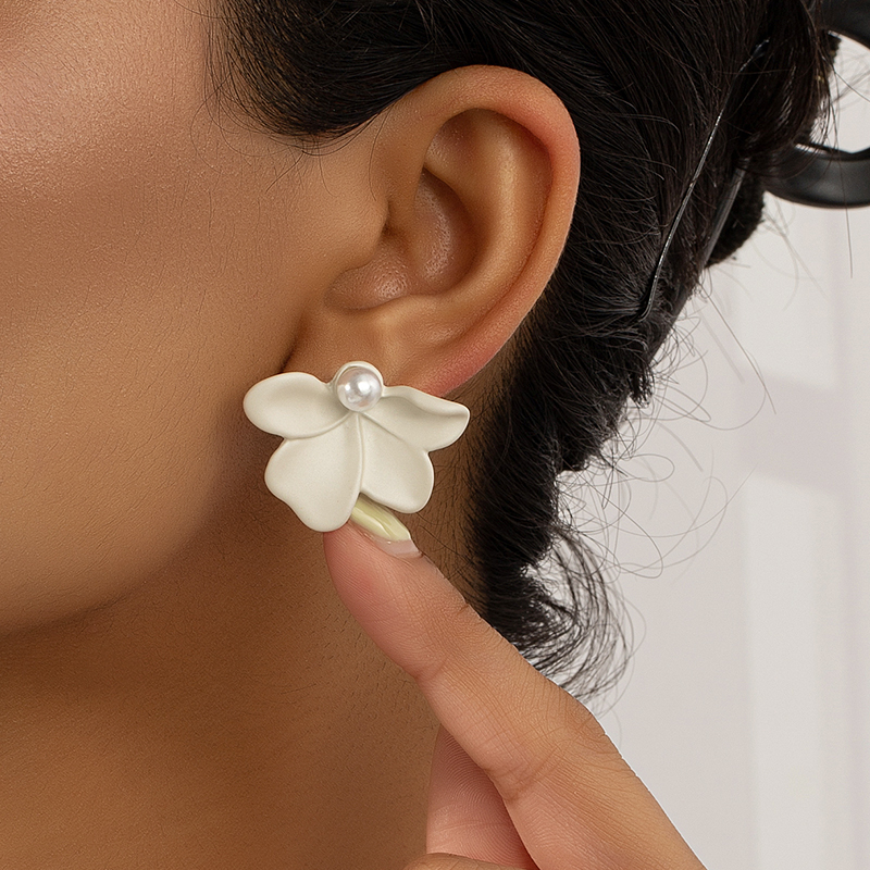 Fashion Flower Imitation Pearl Alloy Plating Womenu0027S Ear Studs 1 Pair