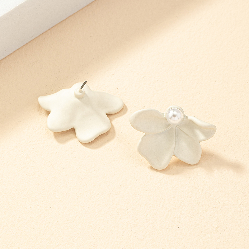 Fashion Flower Imitation Pearl Alloy Plating Womenu0027S Ear Studs 1 Pair