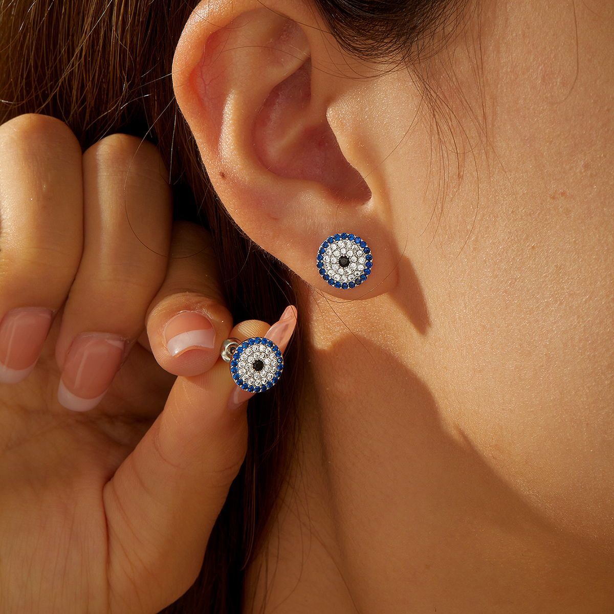 Fashion Devilu0027S Eye Copper Inlay Zircon Ear Studs 1 Pair