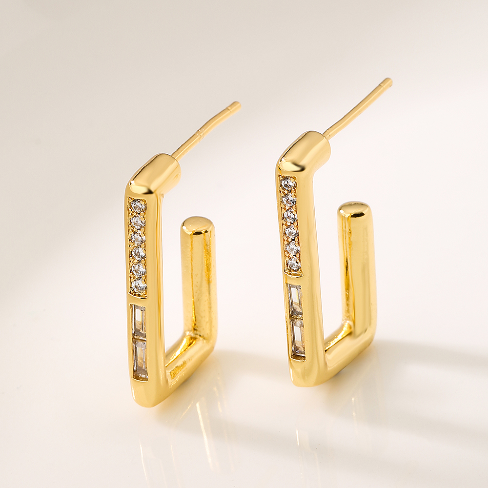 Fashion Square Copper Gold Plated Zircon Ear Studs 1 Pair