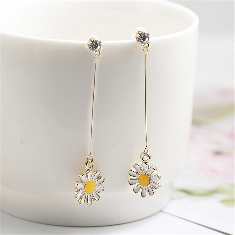 Simple Style Daisy Alloy Inlay Rhinestones Womenu0027S Drop Earrings 1 Pair