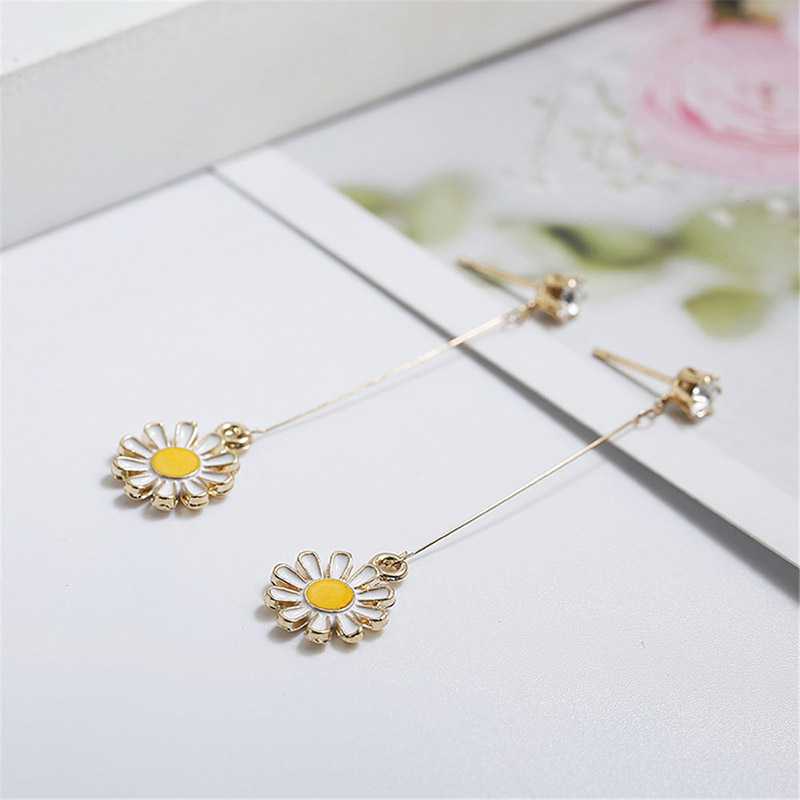 Simple Style Daisy Alloy Inlay Rhinestones Womenu0027S Drop Earrings 1 Pair